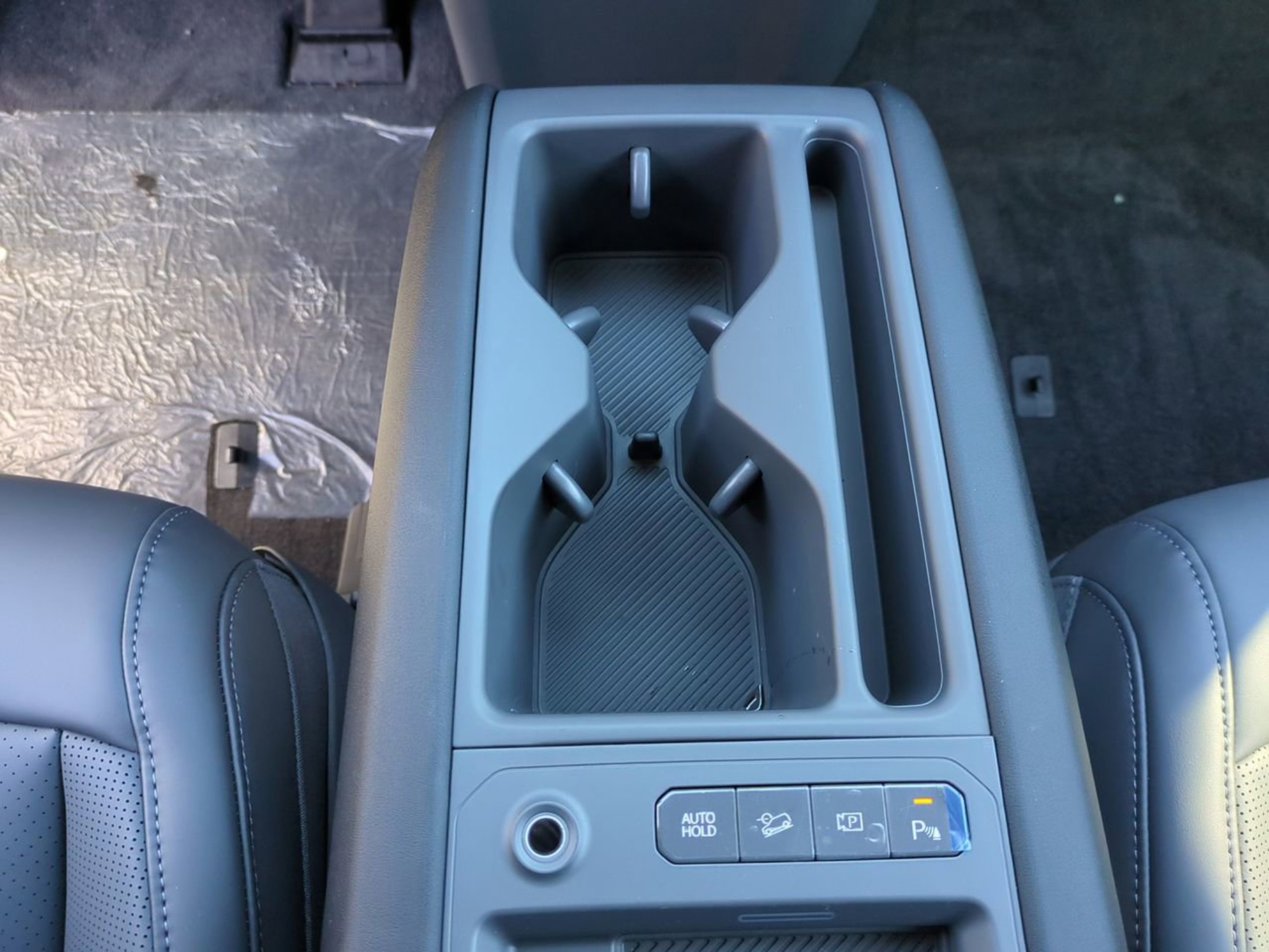 New 2026 Ocean Blue Kia Wind AWD image 21