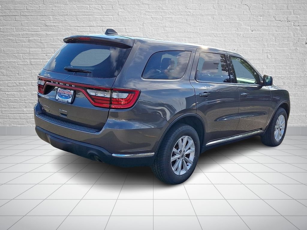 Used 2019 Gray Dodge SXT image 4