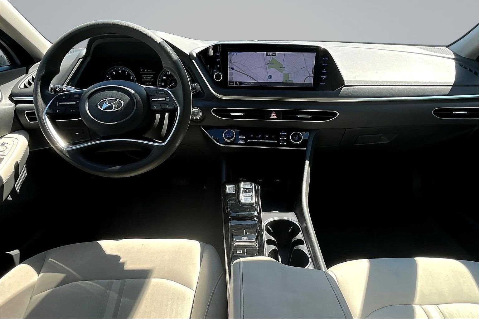 Used 2023 White Hyundai SEL image 7