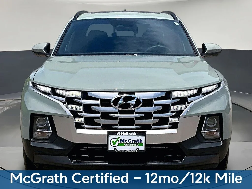 Used 2023 Green Hyundai SEL image 2