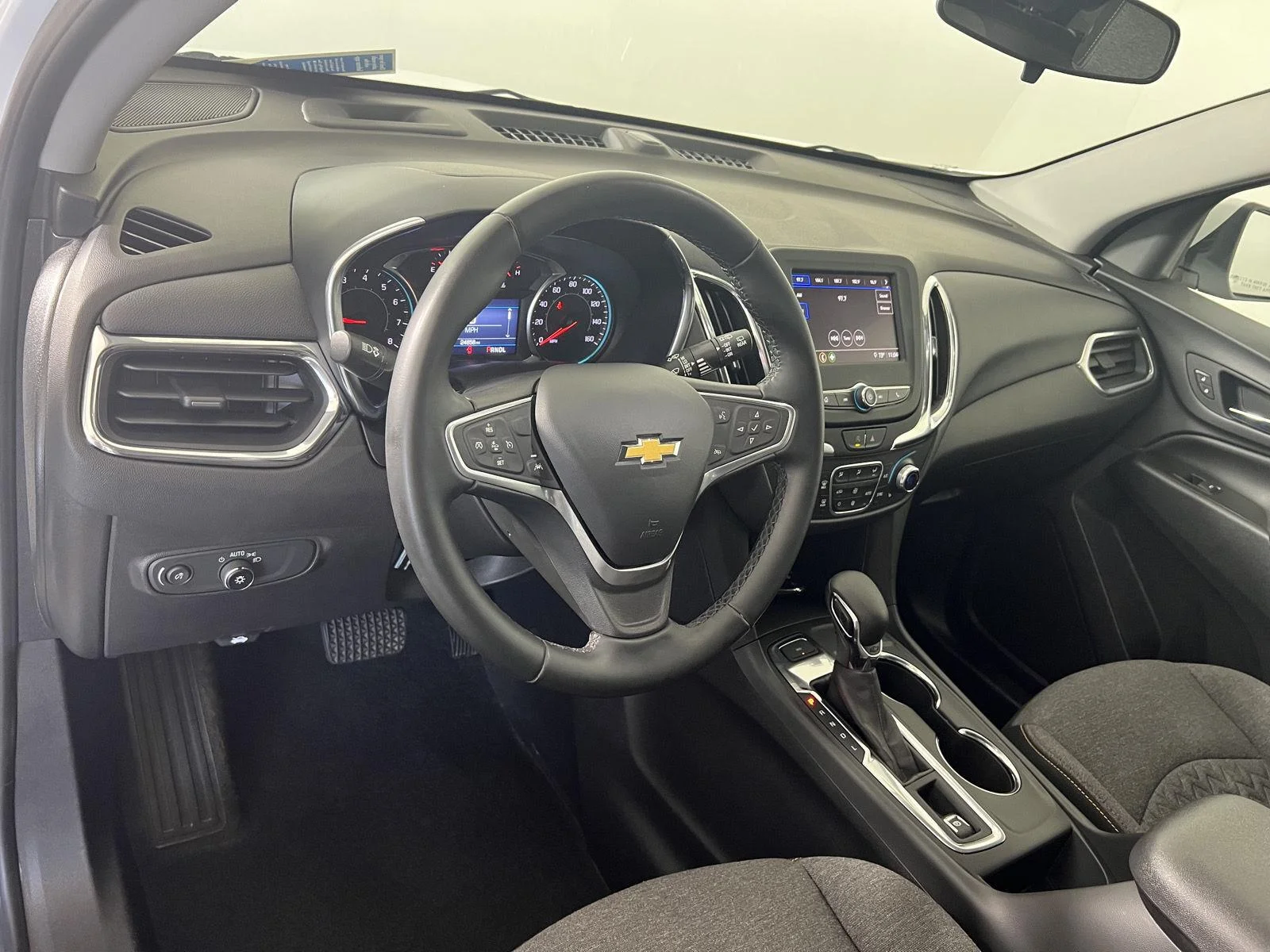 Used 2023 Summit White Chevrolet LT image 10