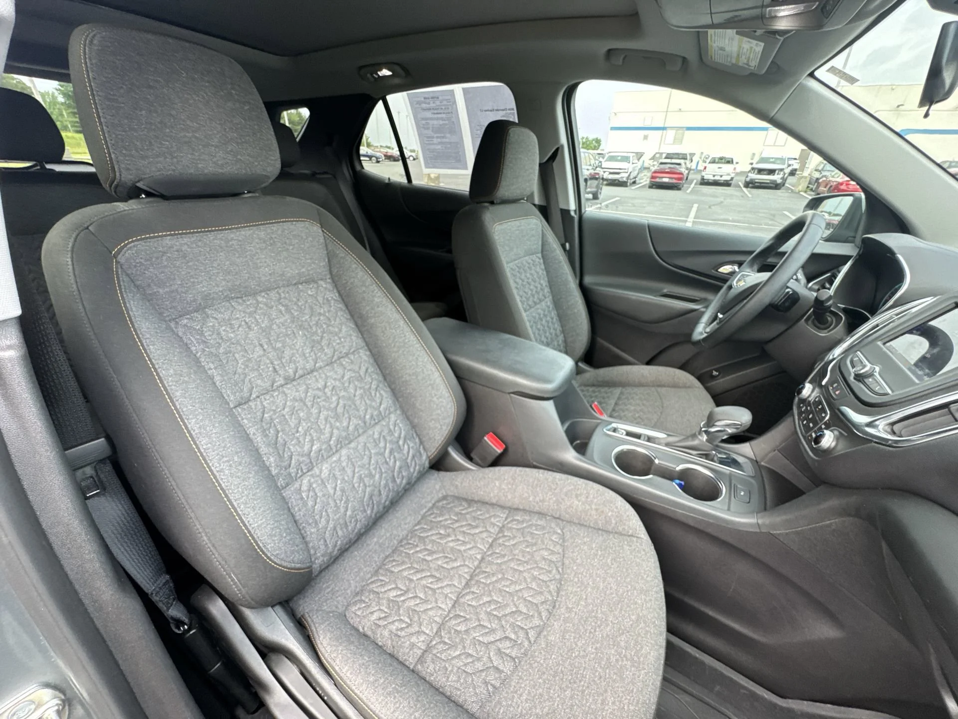 2024 Chevrolet Equinox LT - Photo 25