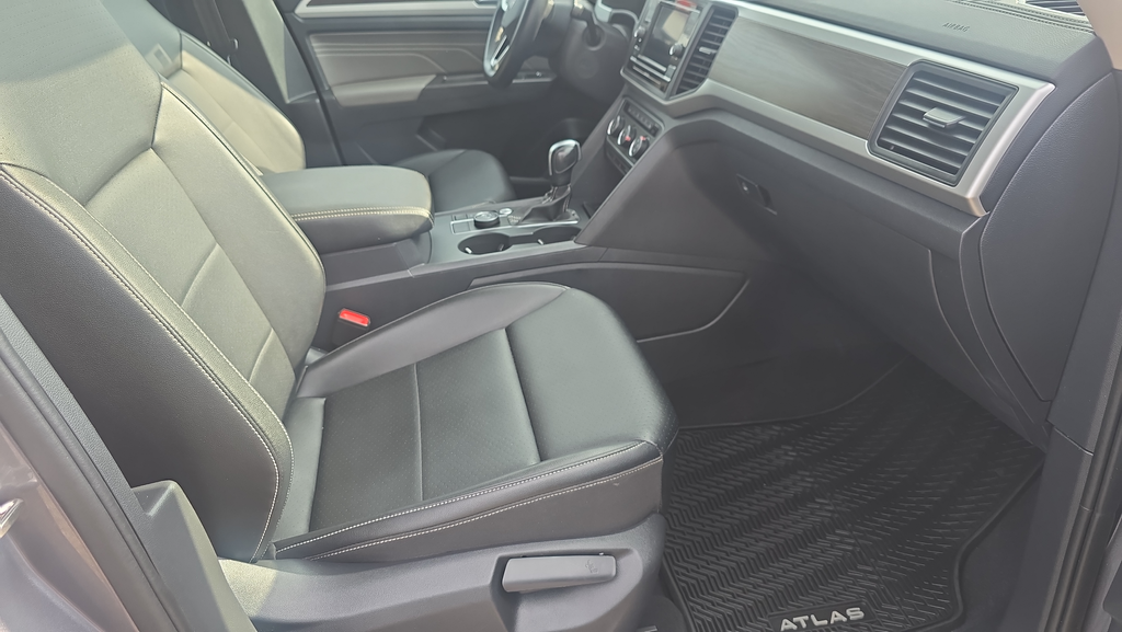 2022 Volkswagen Atlas SE - Photo 13