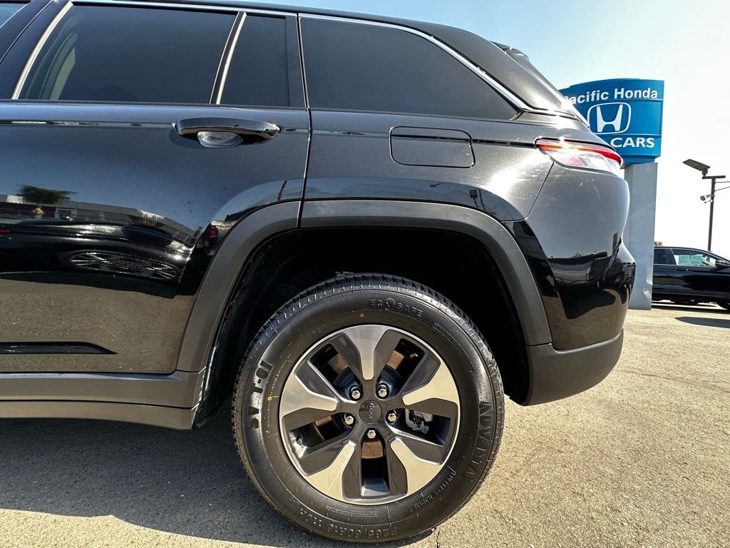 Used 2022 Black Jeep 4xe image 7