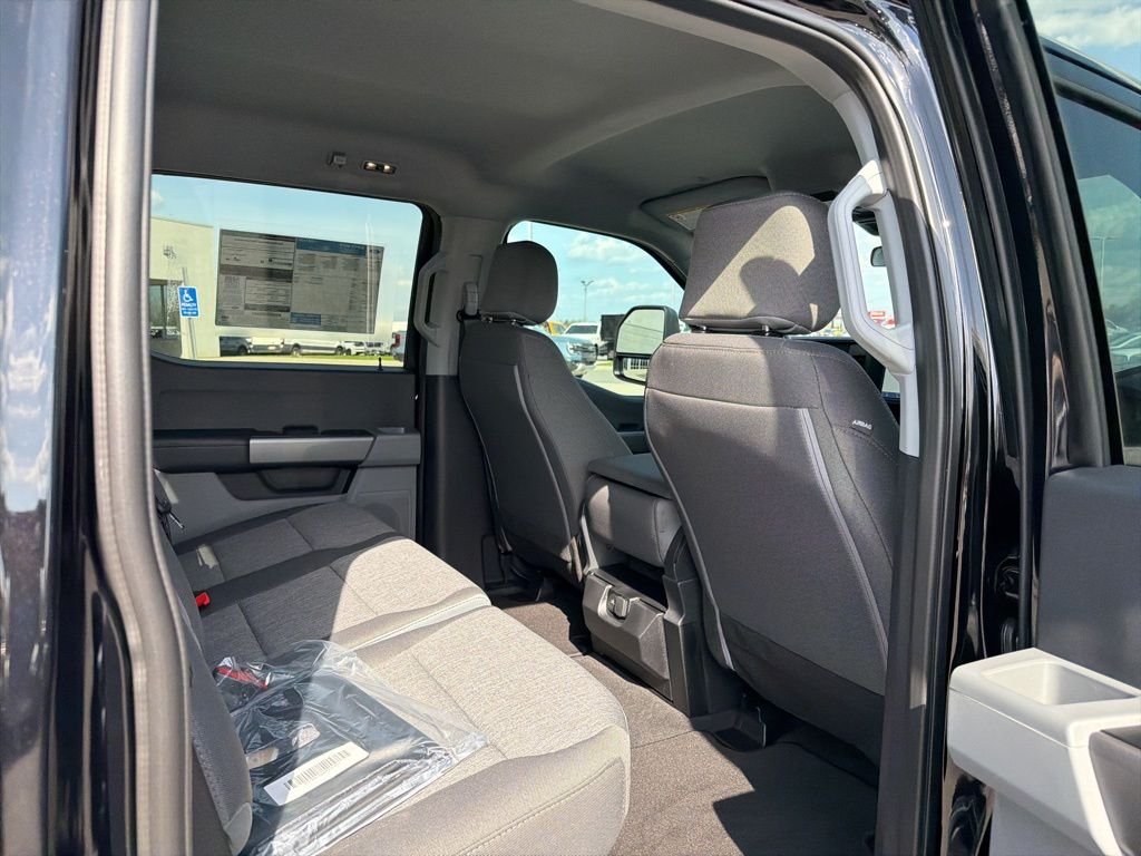New 2026 Black Ford XL image 18