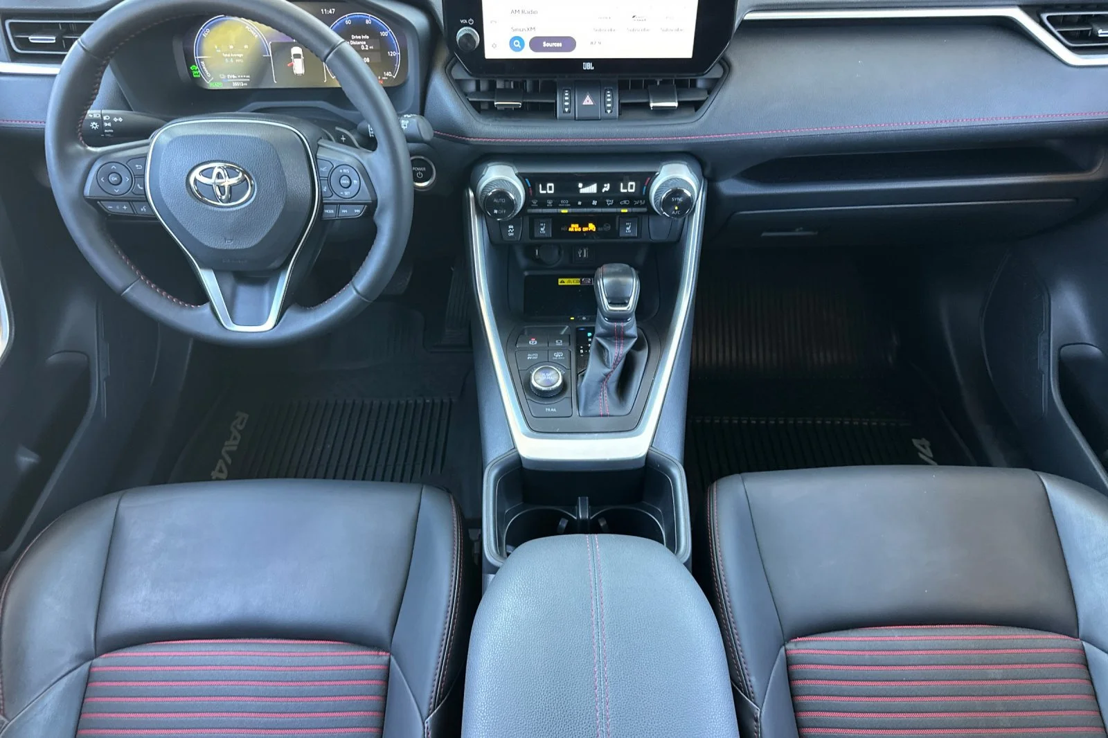 2024 Toyota RAV4 XSE - Photo 6