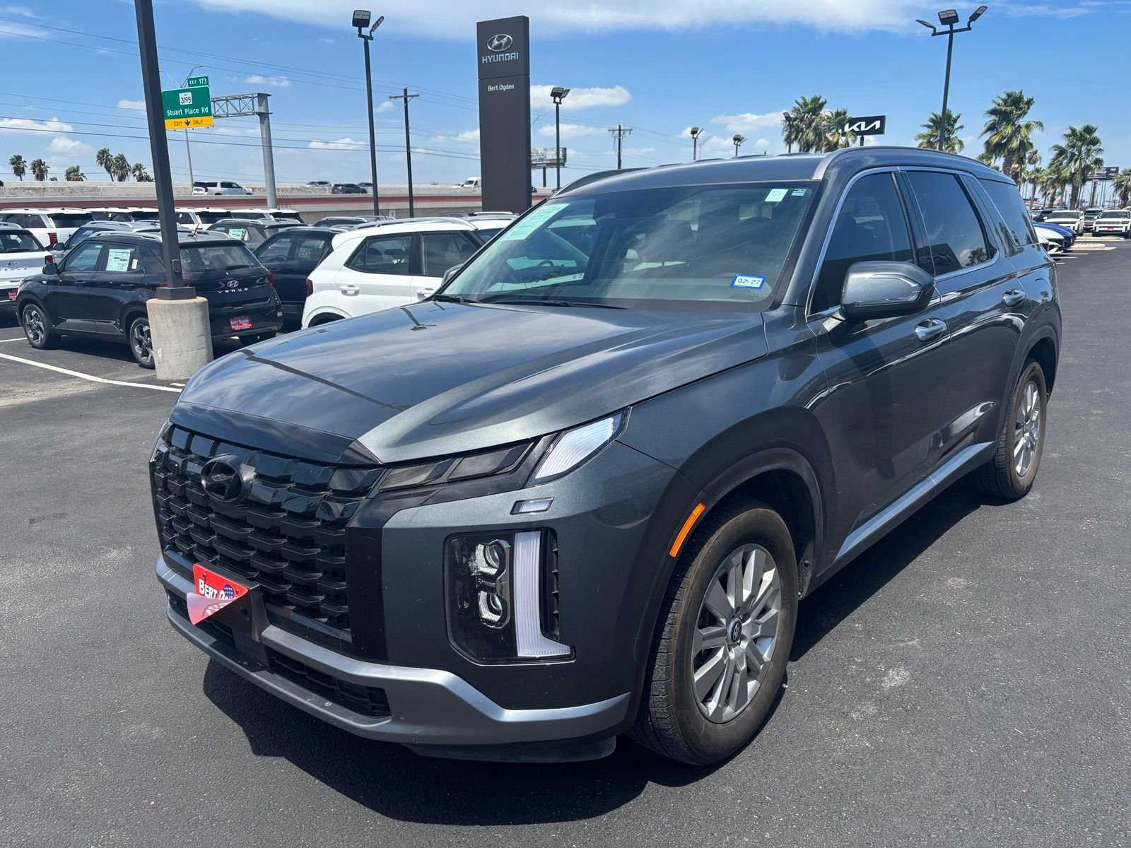 Used 2025 Gray Hyundai SEL image 3