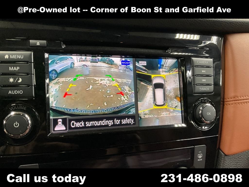 Used 2019  Nissan SL image 23