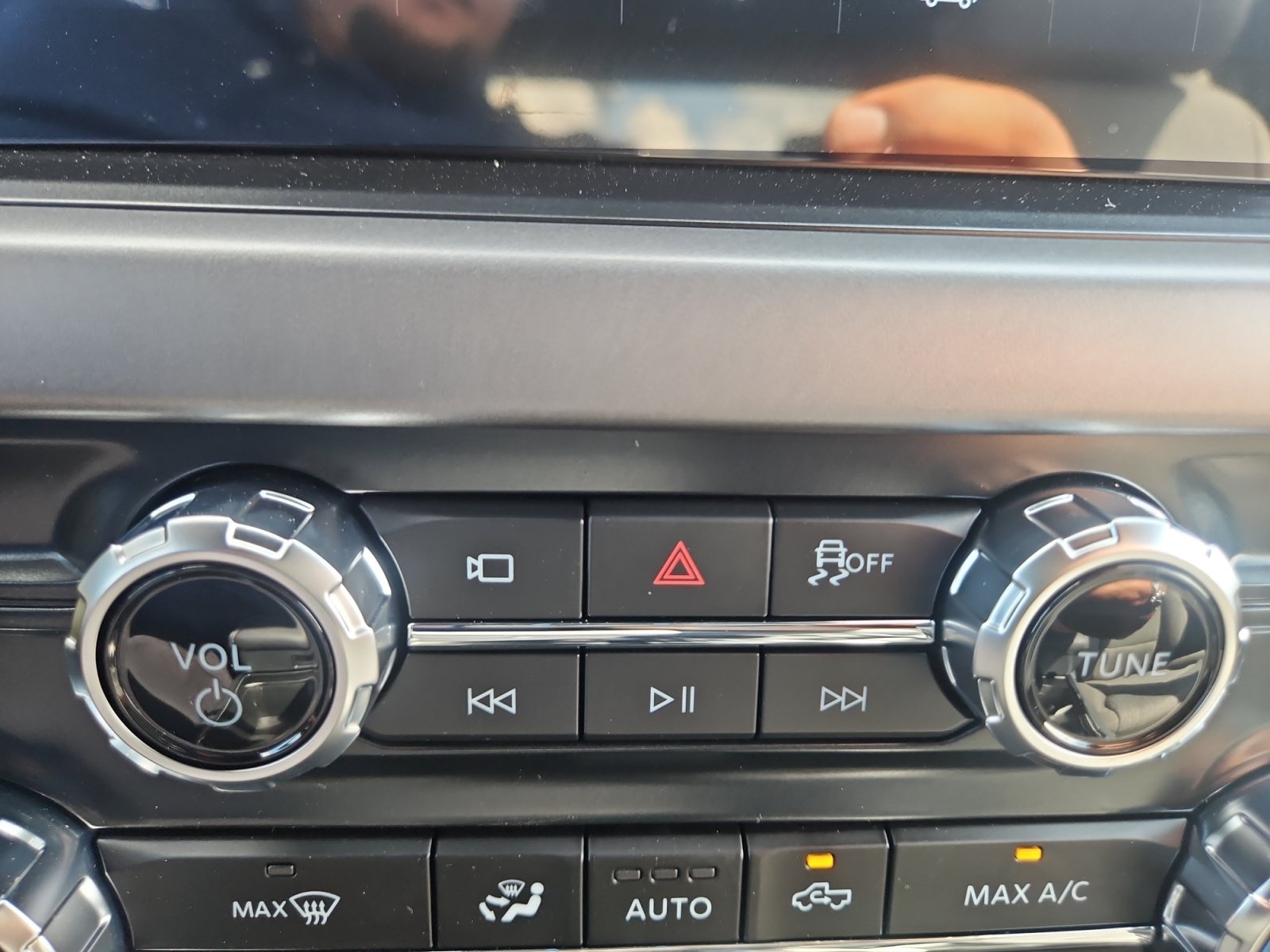 New 2026 Agate Black Metallic Ford XLT image 15