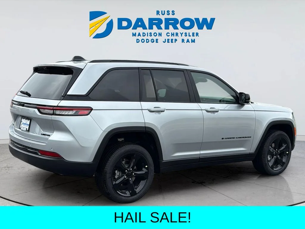 New 2025 Silver Zynith Exterior Paint Jeep Limited image 5
