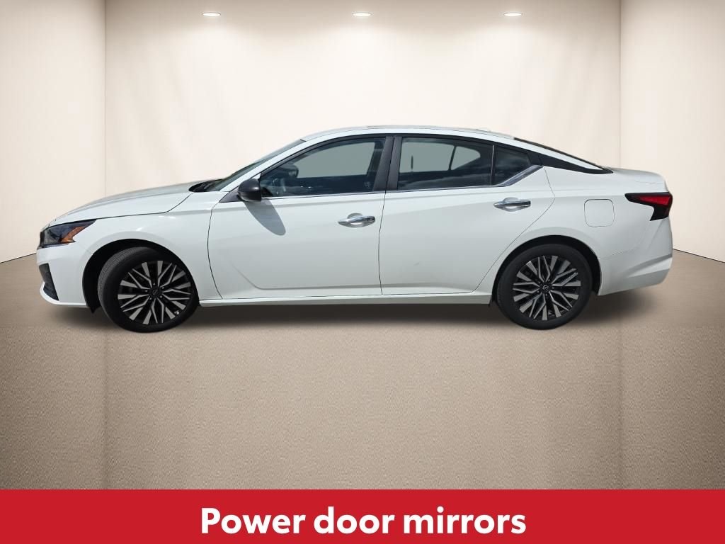 2025 Nissan Altima SV - Photo 9