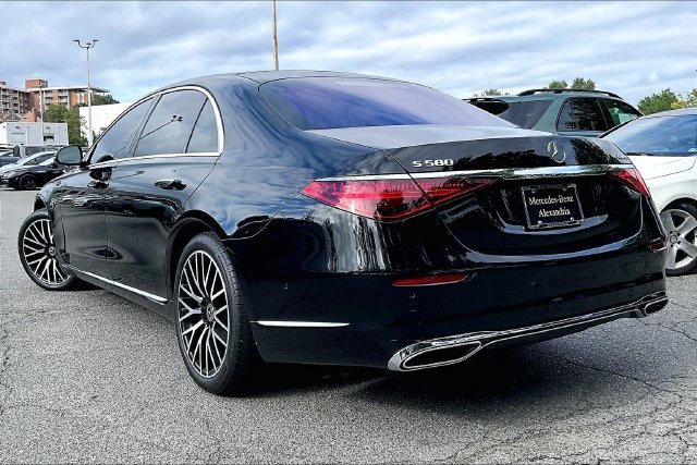 Used 2021 Black Mercedes-Benz S 580 image 3