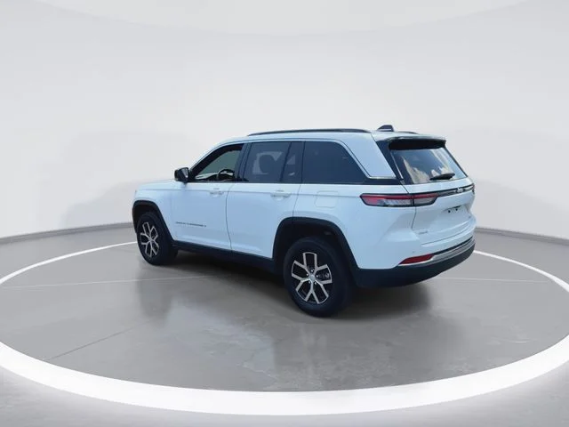 Used 2025 White Jeep Limited image 6