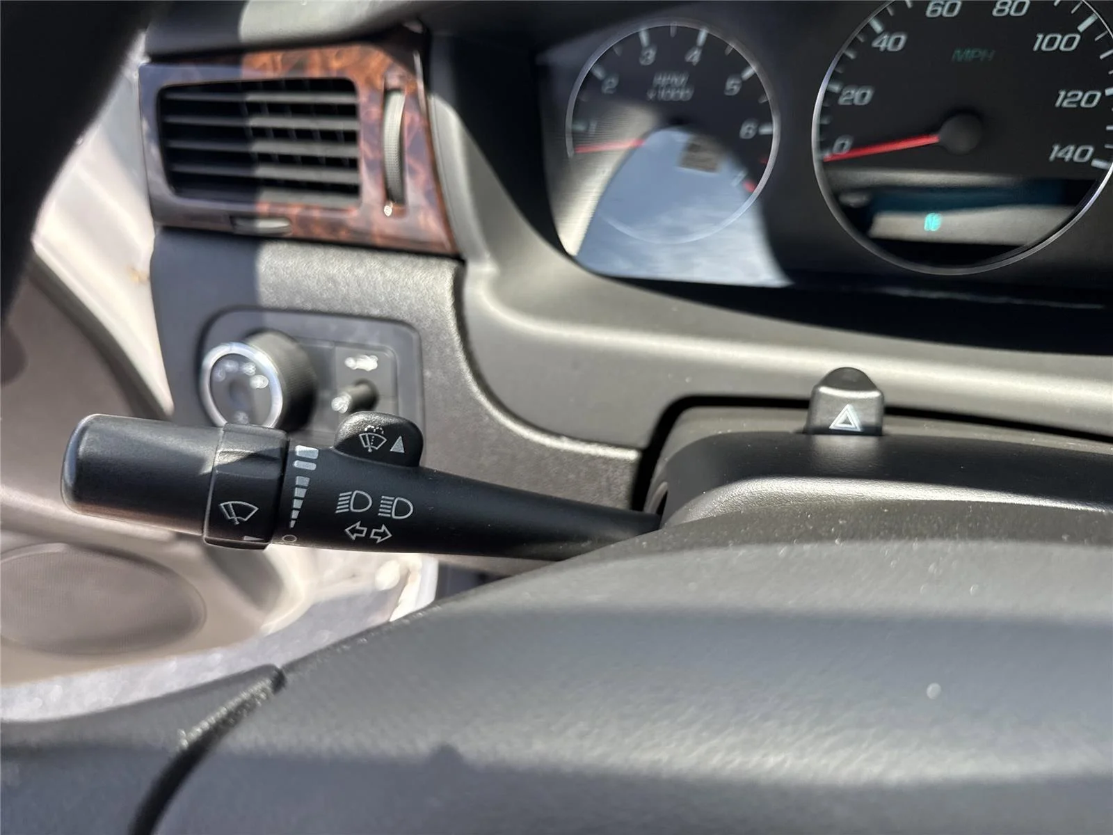 Used 2015 SUMMIT WHITE Chevrolet LT image 20