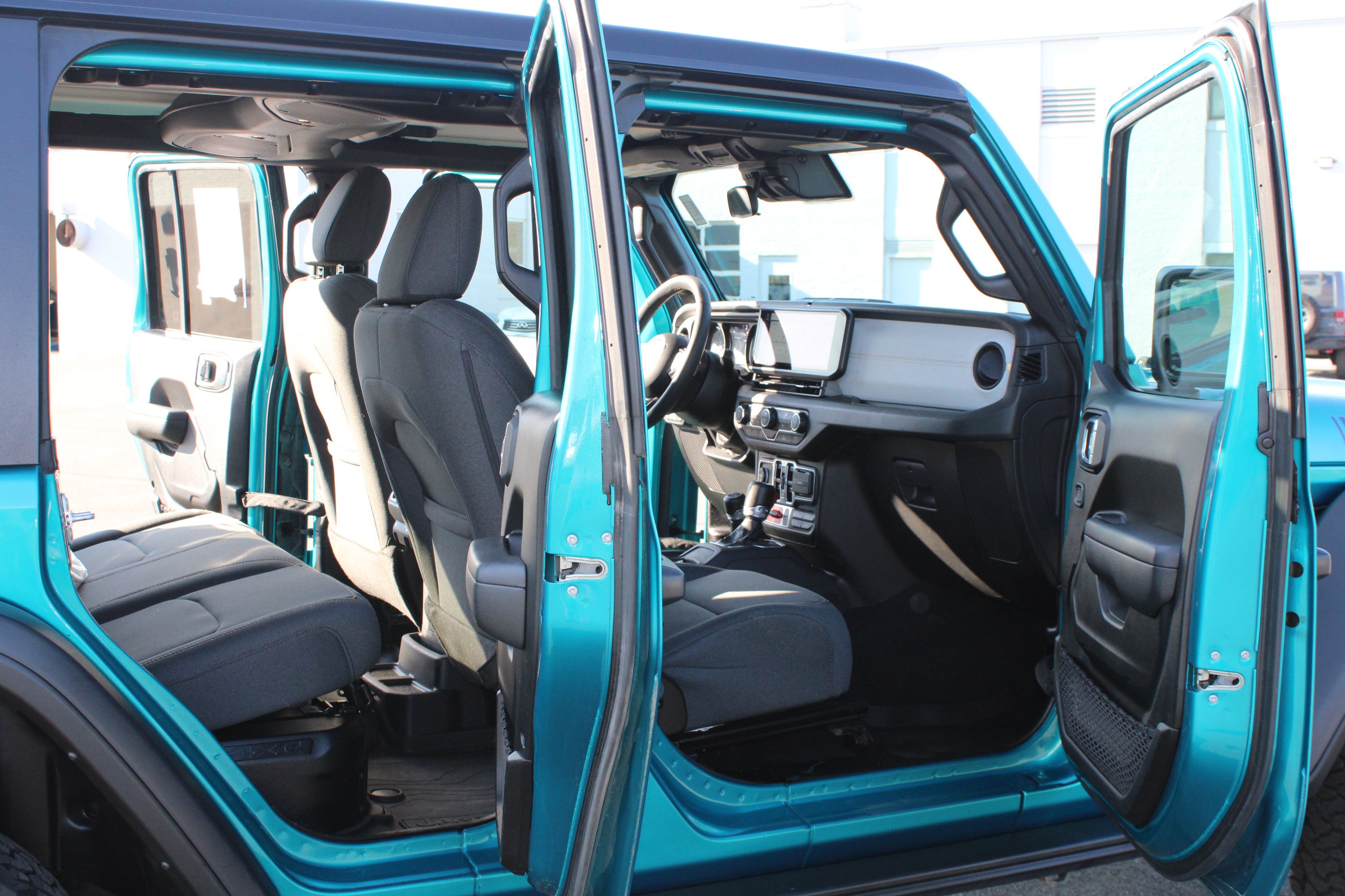 Used 2024 Bikini Pearl Coat Jeep Willys image 24