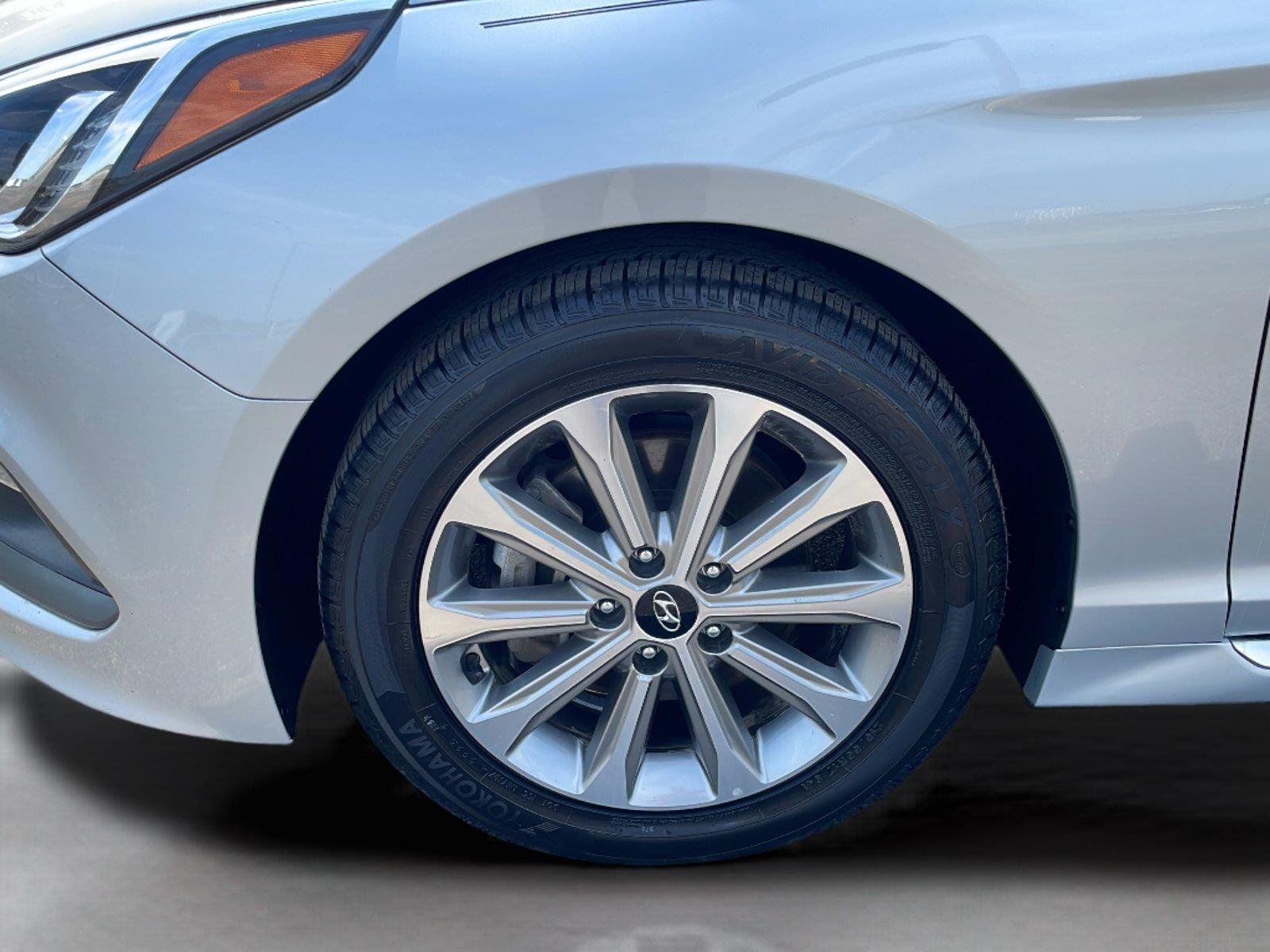 Used 2016 Symphony Silver Hyundai 2.4L Limited image 19