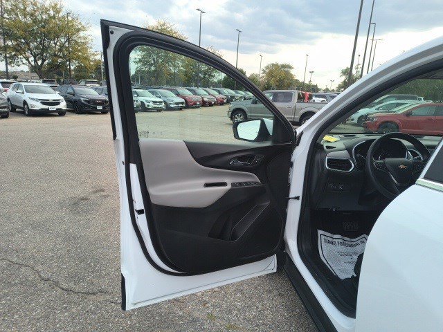 Used 2022 Summit White Chevrolet LT image 10