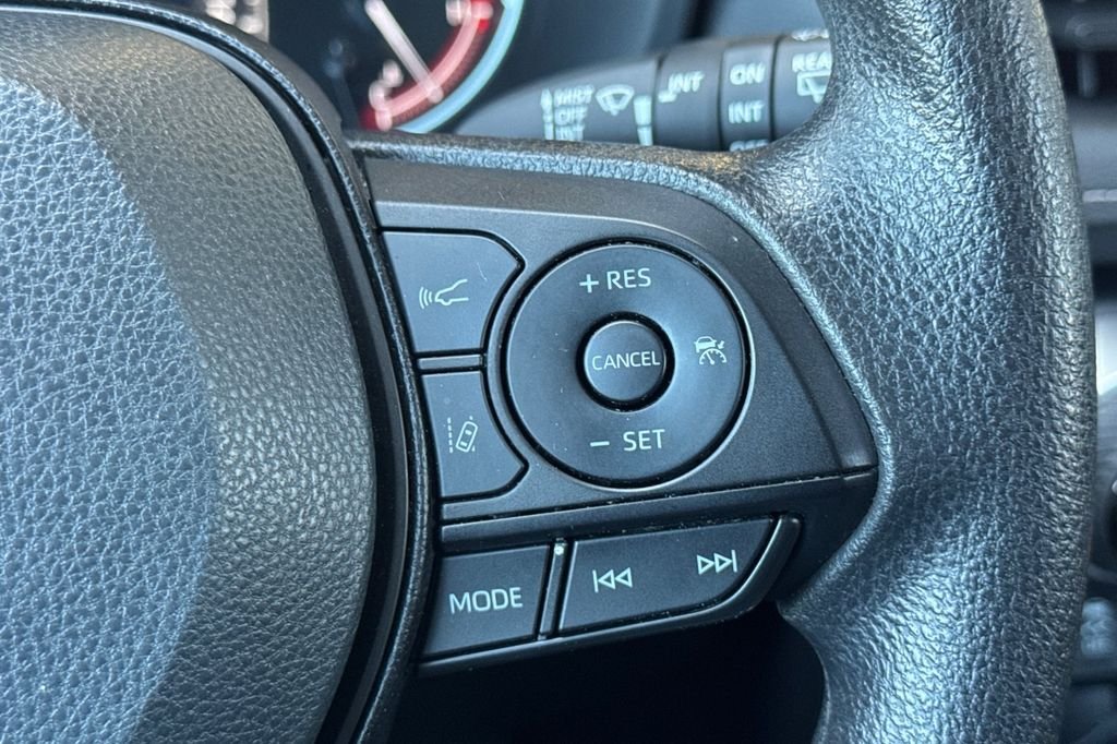 Used 2025 White Toyota XLE image 30