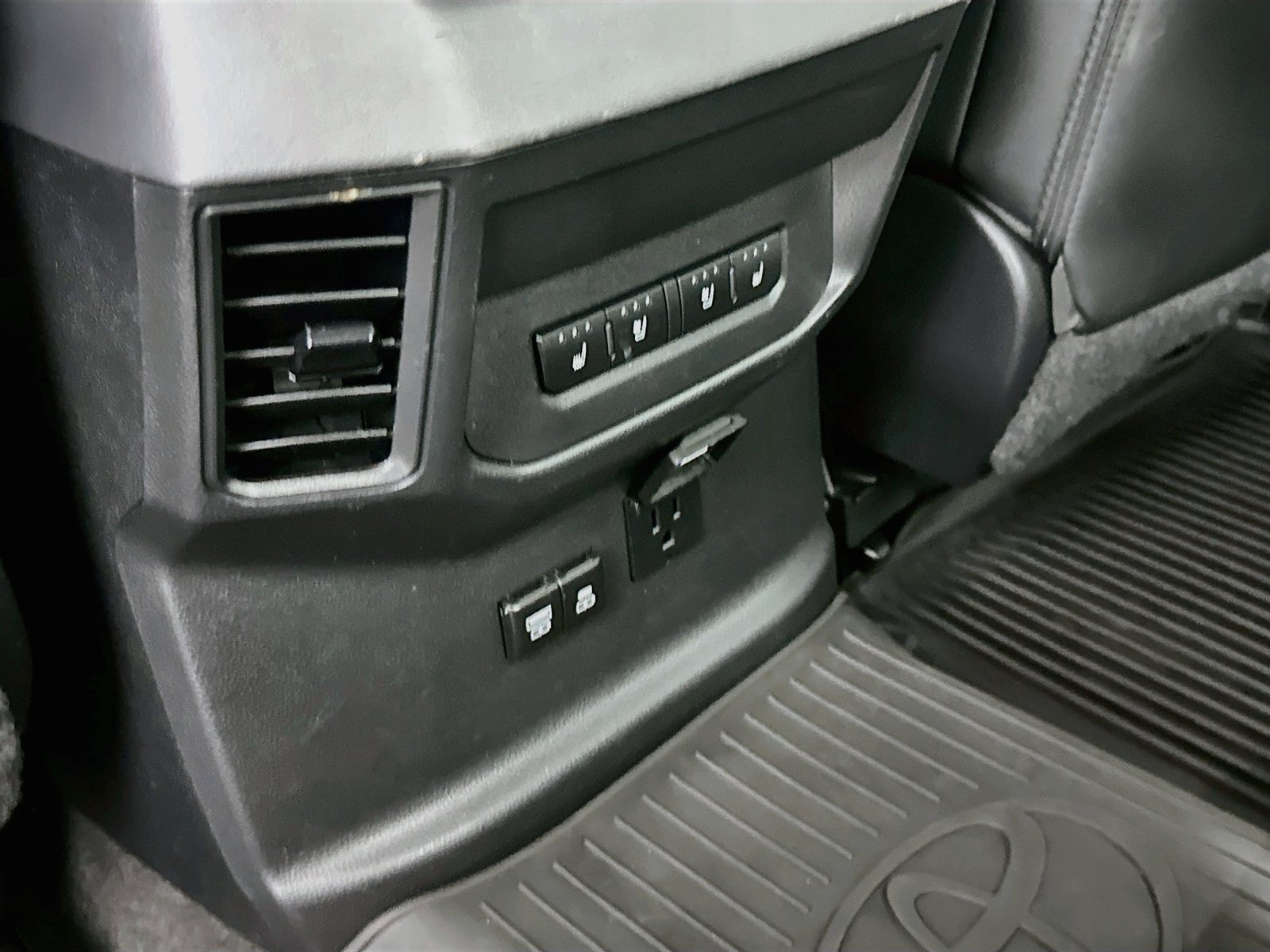 Used 2024 Blueprint Toyota Platinum image 27