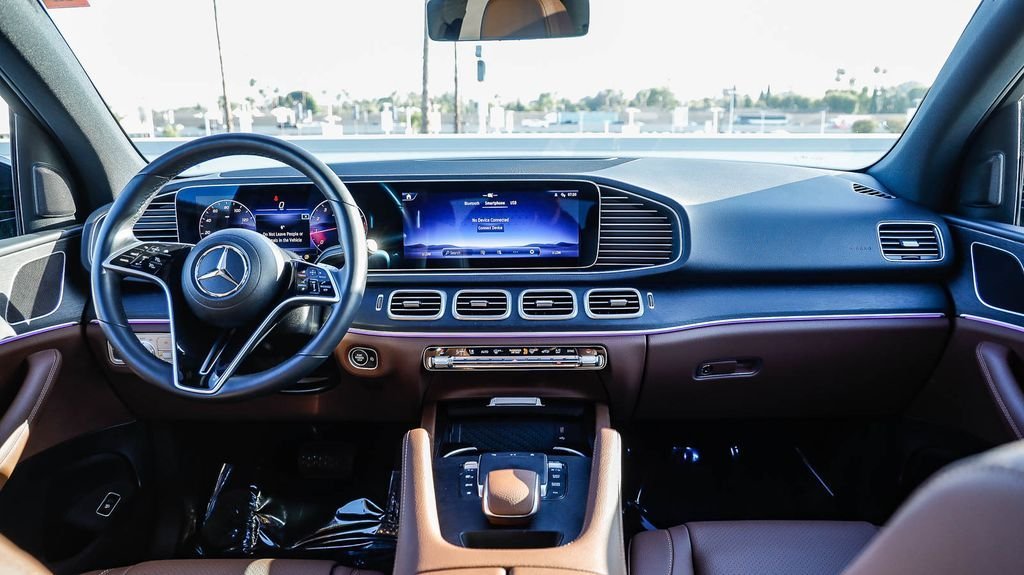 Used 2024 Twilight Blue Metallic Mercedes-Benz GLE 350 image 15