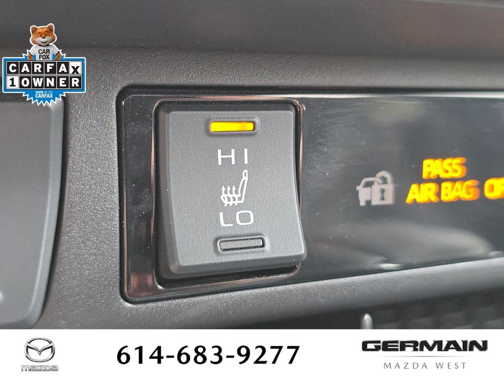 Used 2025 Beige Toyota XLE Premium image 32