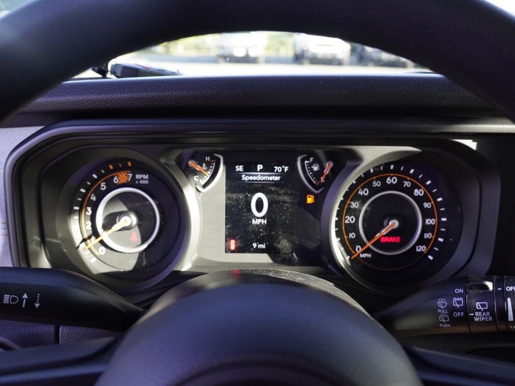 New 2026 Bright White Clear-Coat Exterior Paint Jeep Sport image 14