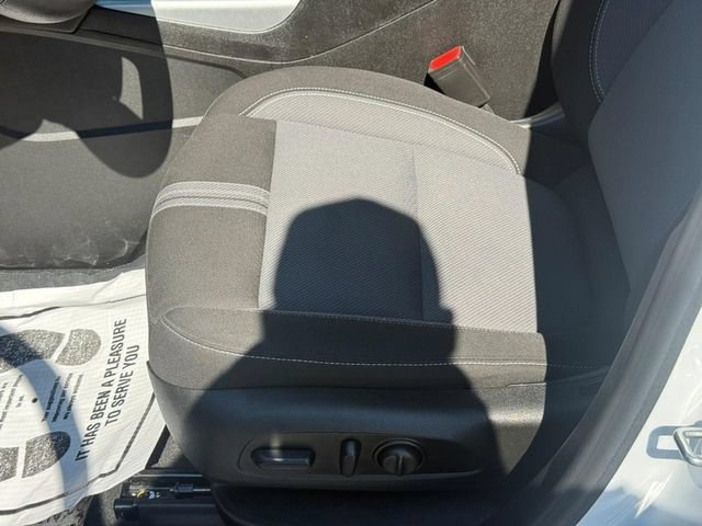 Used 2024 Summit White Chevrolet 2LT image 16