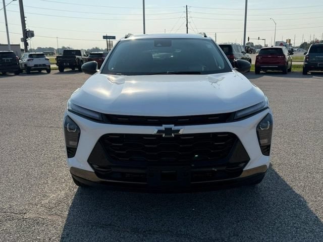 Used 2024 Summit White Chevrolet ACTIV image 9