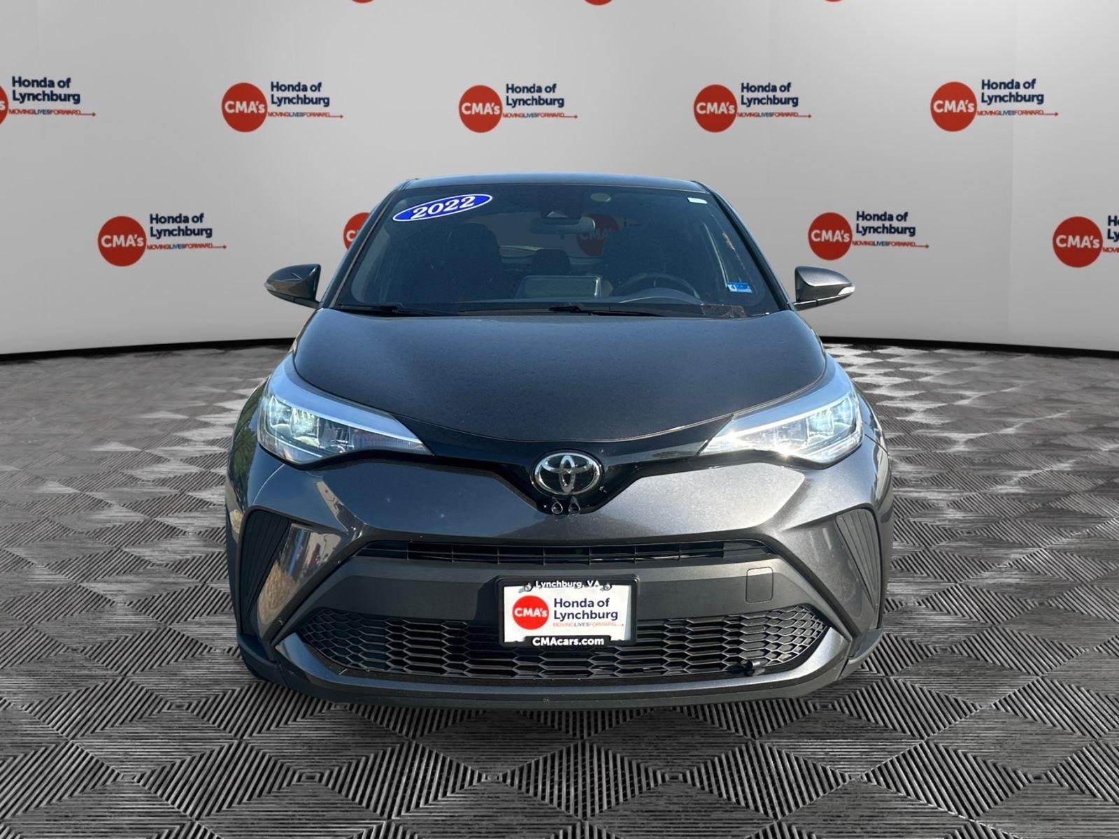 Used 2022 Magnetic Gray Metallic Toyota XLE image 8