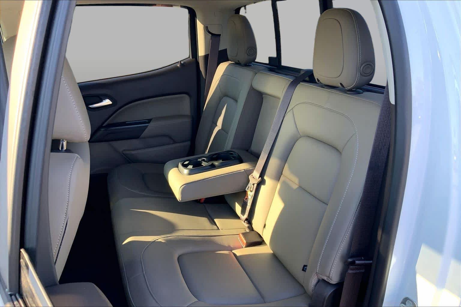 Used 2020 Summit White GMC 2WD SLT image 19