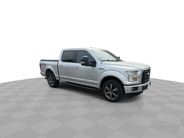 Used 2017 Ingot Silver Ford XLT image 2