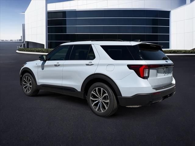 New 2026 Space White Metallic Ford ST-Line image 7