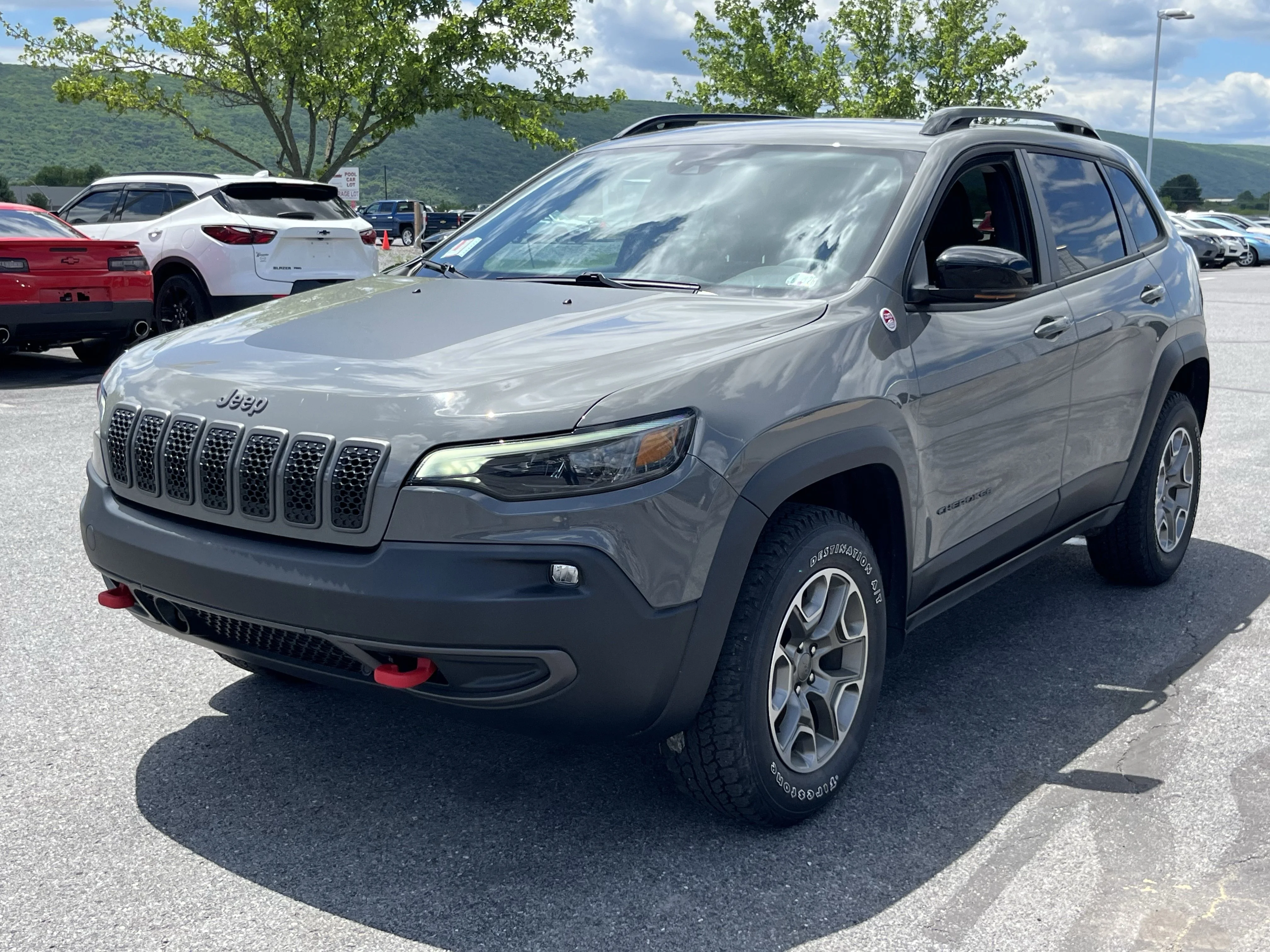 Used 2022 Gray Clearcoat Jeep Trailhawk image 11