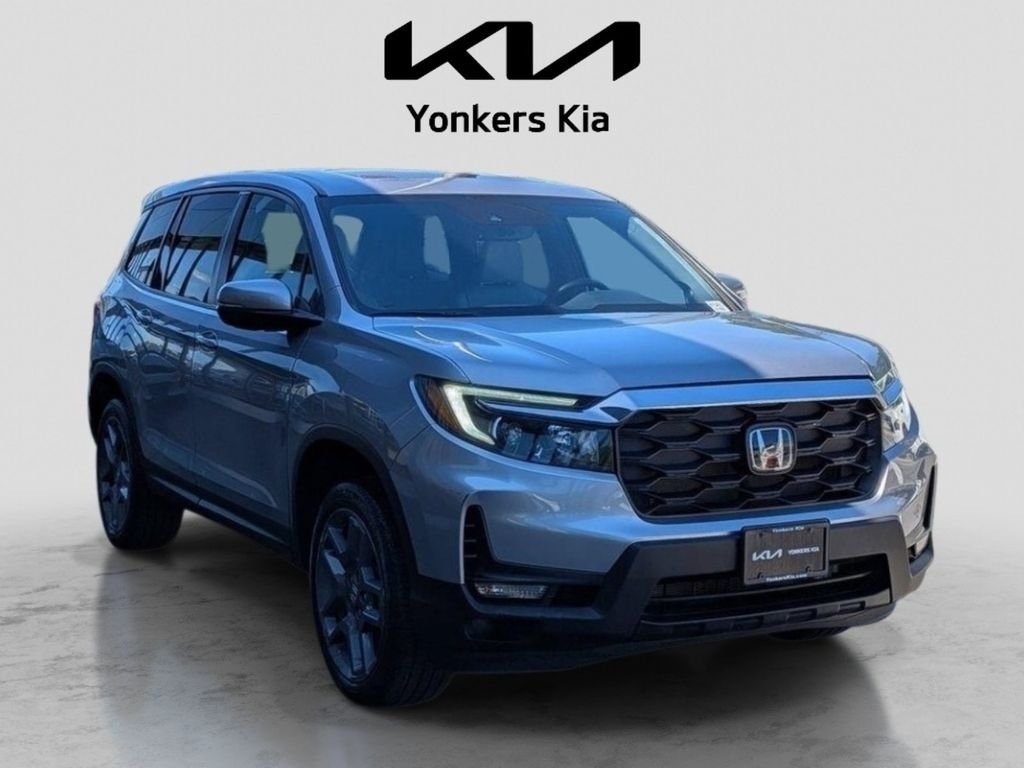 Used 2023  Honda EX-L image 4