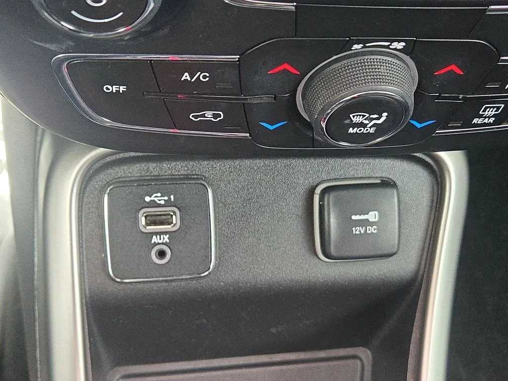 Used 2019 White Clearcoat Jeep Sport image 42