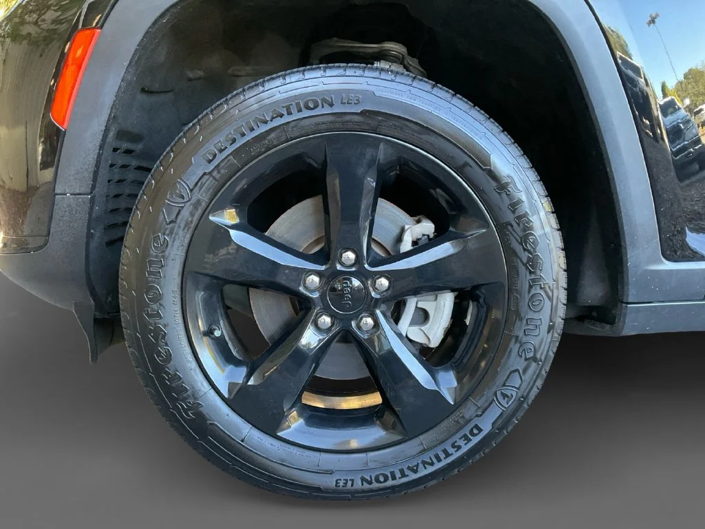 Used 2022 Black Jeep Limited image 15