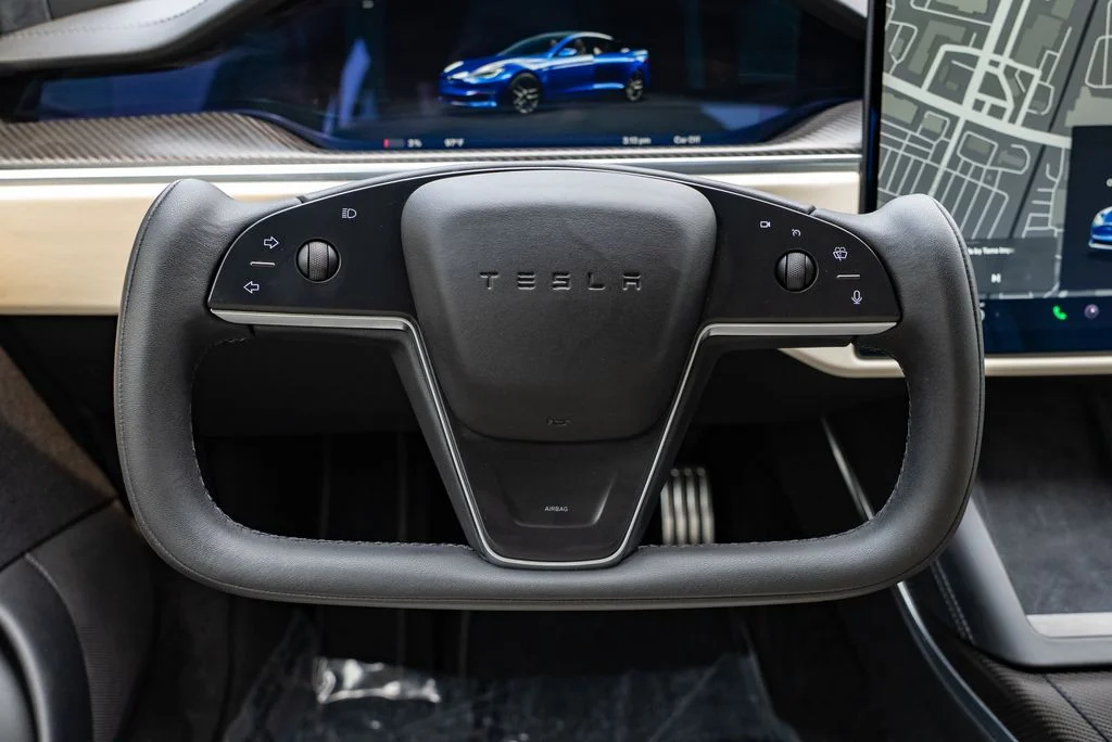 Used 2021 Blue Tesla Plaid image 13