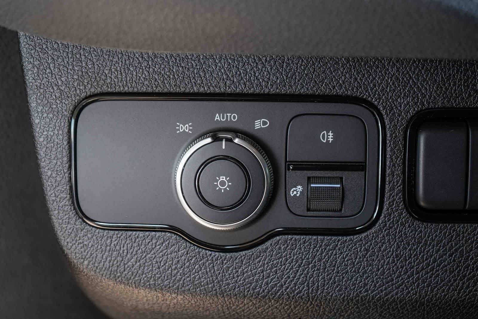 New 2026 Graphite Gray Mercedes-Benz Crew 144WB High Roof RWD 2.0L I4 Diesel Turbo HO image 28