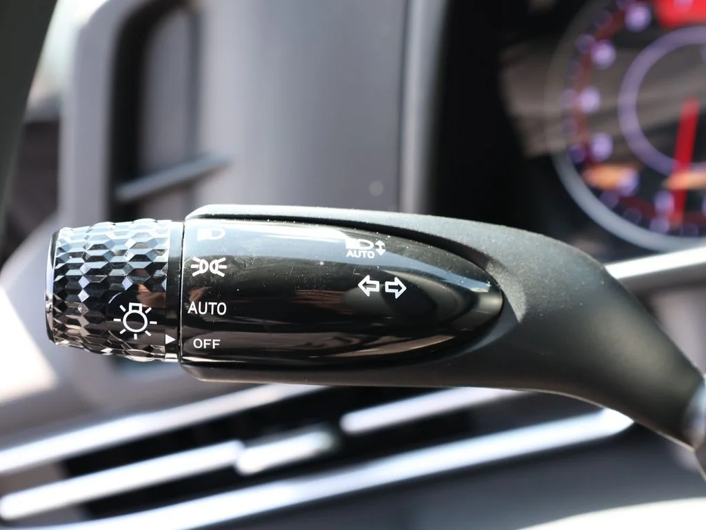 Used 2023 Black Hyundai SEL image 33