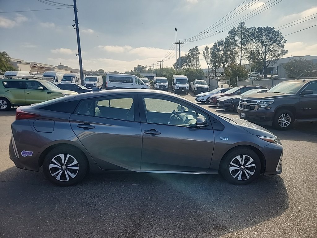Used 2019 Magnetic Gray Metallic Toyota Advanced image 16