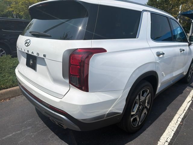 Used 2025 Hyper White Hyundai SEL Premium image 8