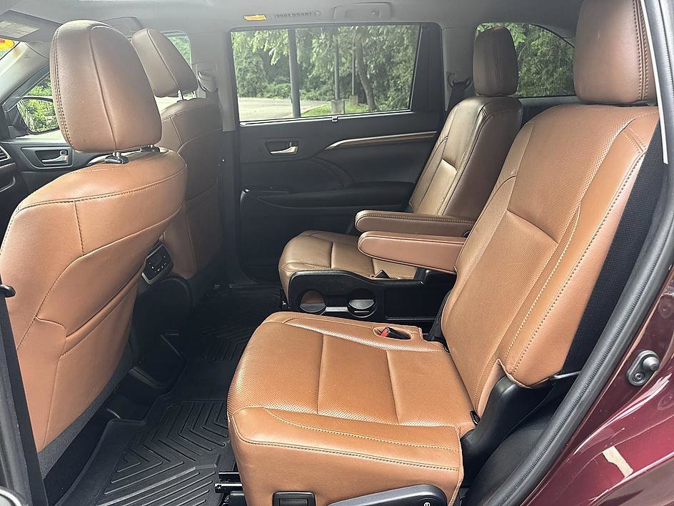 Used 2019 Ooh La La Rouge Mica Toyota Limited image 12