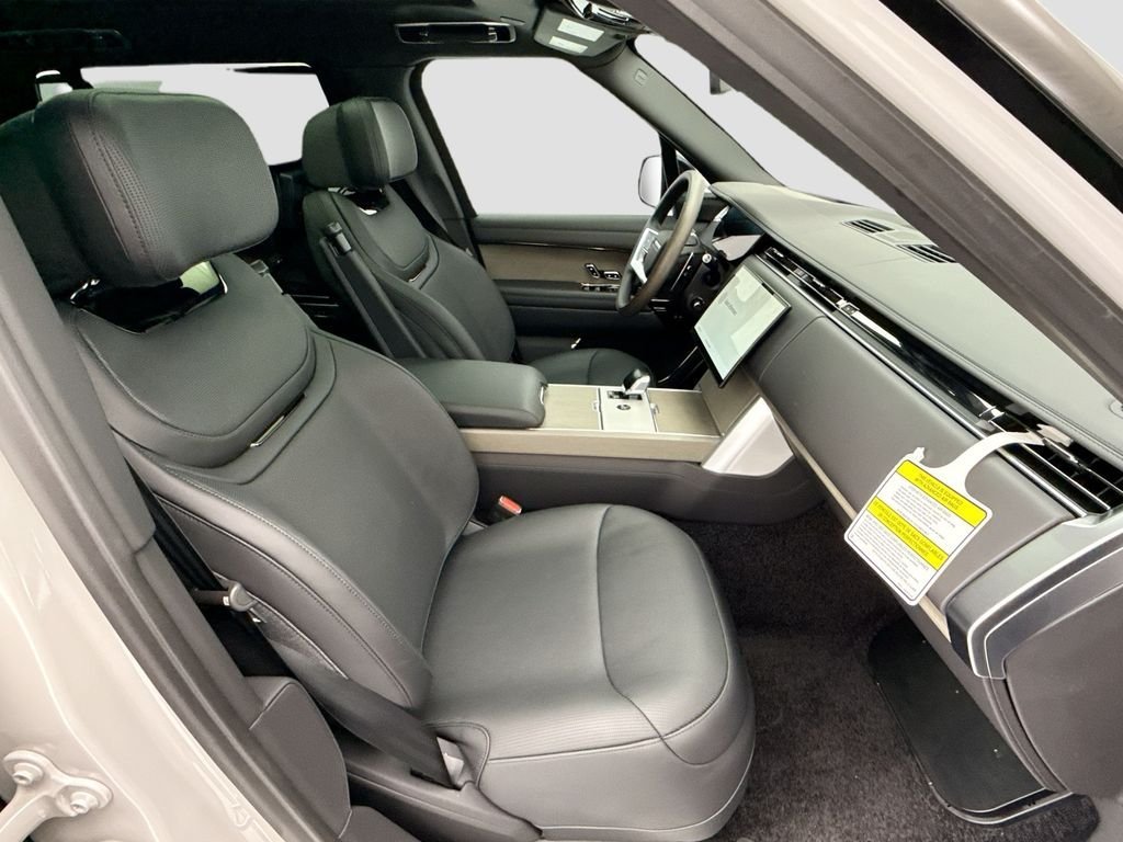 New 2026 Borasco Grey LAND ROVER SV Signature Suite image 19