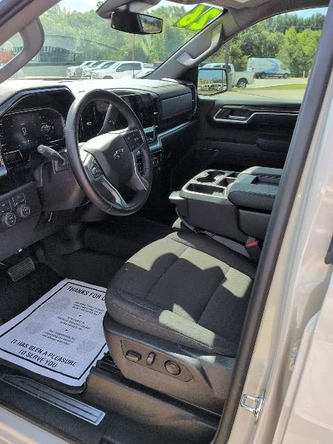 Used 2026 White Sands Chevrolet RST image 4