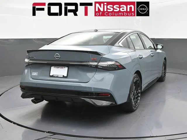 2026 Nissan Sentra SR - Photo 6