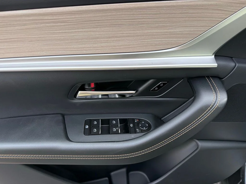 2026 Mazda CX-90 Premium Package - Photo 13