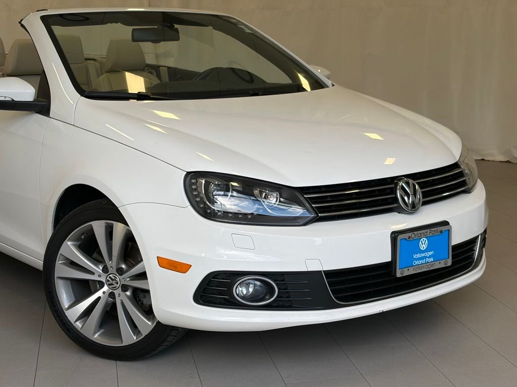 Used 2013 Candy White Volkswagen Lux image 6