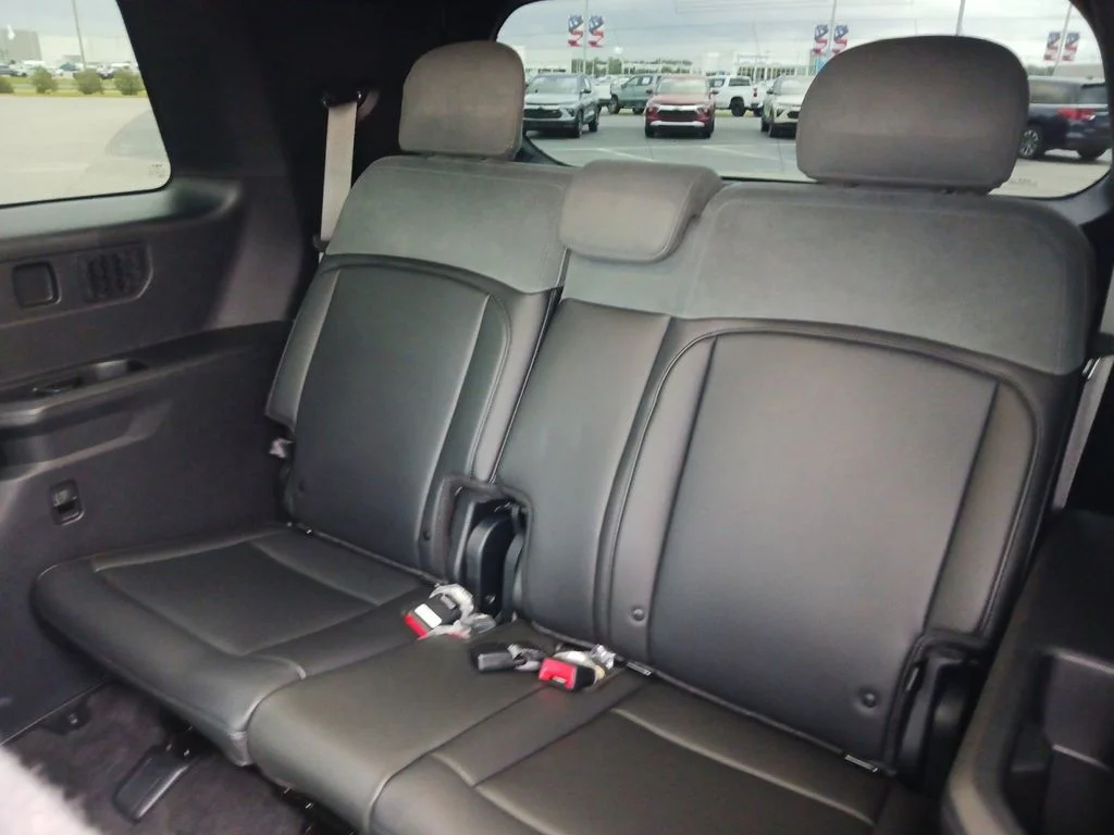 Used 2027 White Kia X-Pro SX-Prestige image 29