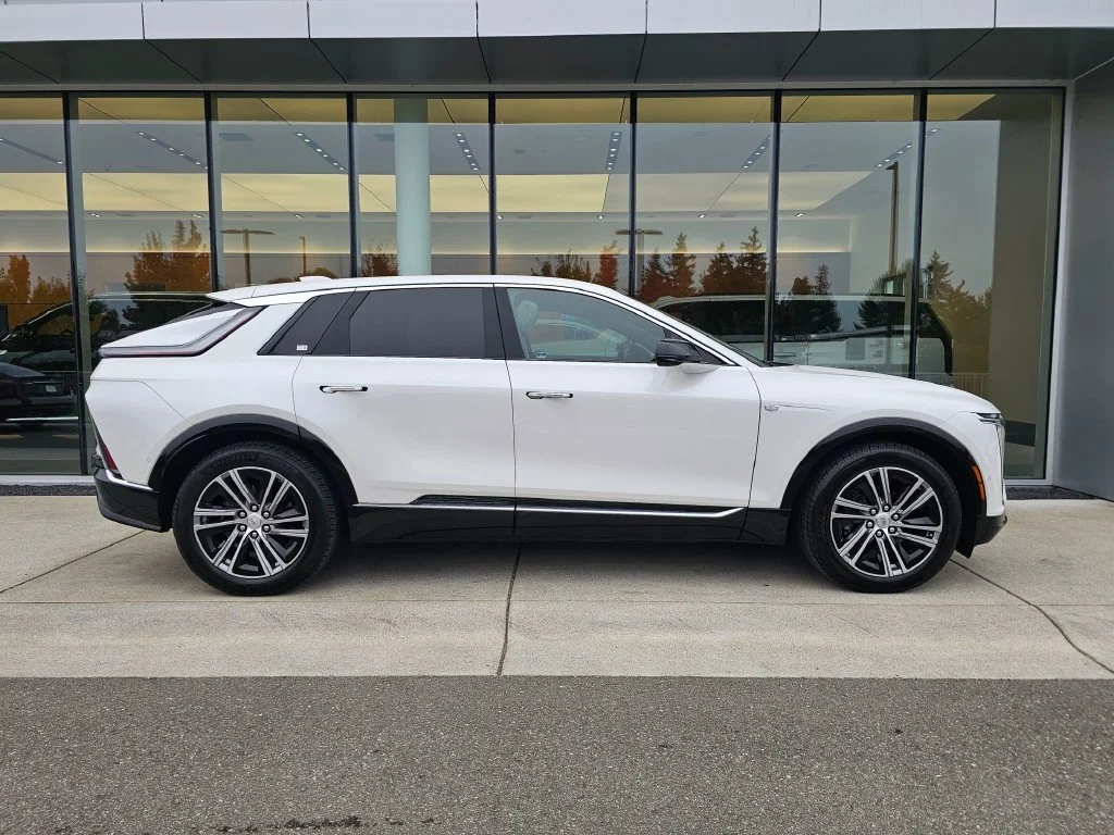 Certified Used 2024 Crystal White Tricoat Cadillac Luxury 2 image 6