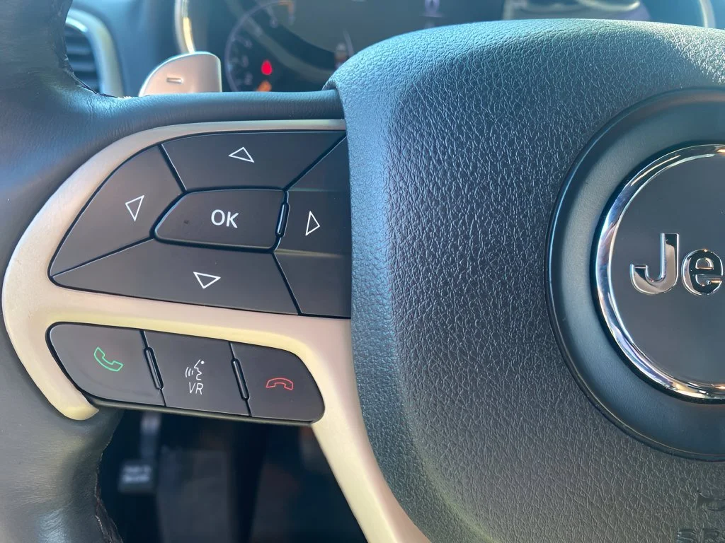 Used 2014  Jeep Limited image 18